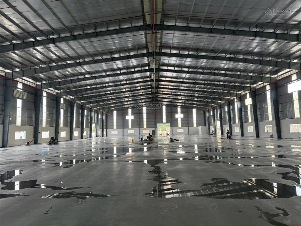 Xưởng 6800m2 cho thuê kcn đức hoà  long an (mới 100%)