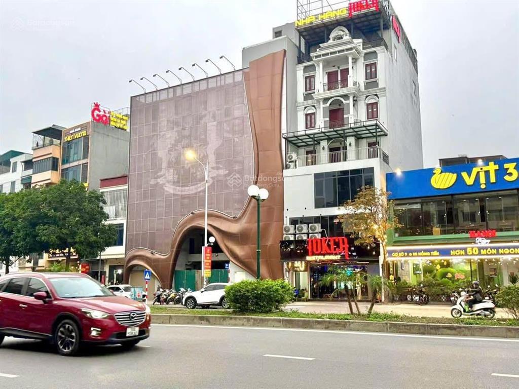 Cho thuê nhà mặt phố hồng tiến, giá 40 triệu vnd, 50m2x6 tầng, nhà đẹp, vị trí đắc địa