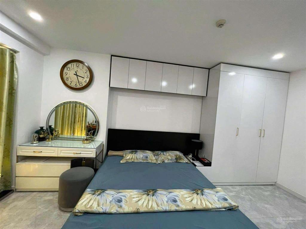 Cho thuê cc 2pn, 2wc, 88m2 tại berriver nguyễn văn cừ, long biên, giá 15 triệu vnđ