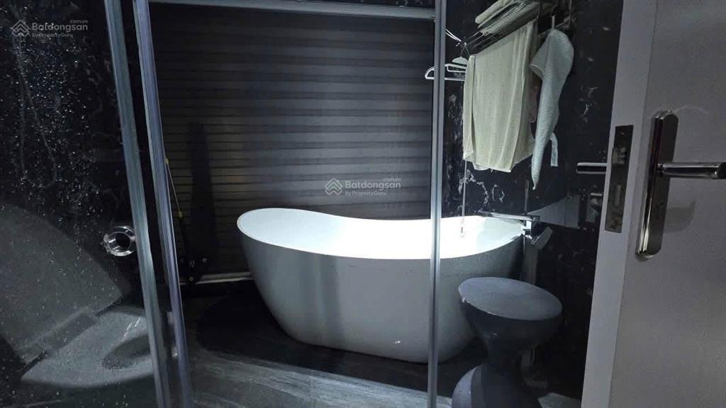 Cho thuê nhà riêng tại bồ đề, 30 triệu vnd, 64m2, đẹp, nhiều tiện ích