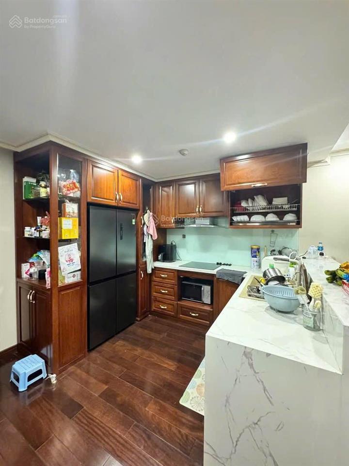 Tôi cho thuê căn hộ chung cư hc golden city 82m2 3pn đủ nội thất. giá 16tr/tháng.