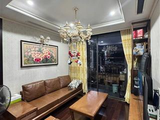 Tôi cho thuê căn hộ chung cư hc golden city 82m2 3pn đủ nội thất. giá 16tr/tháng.