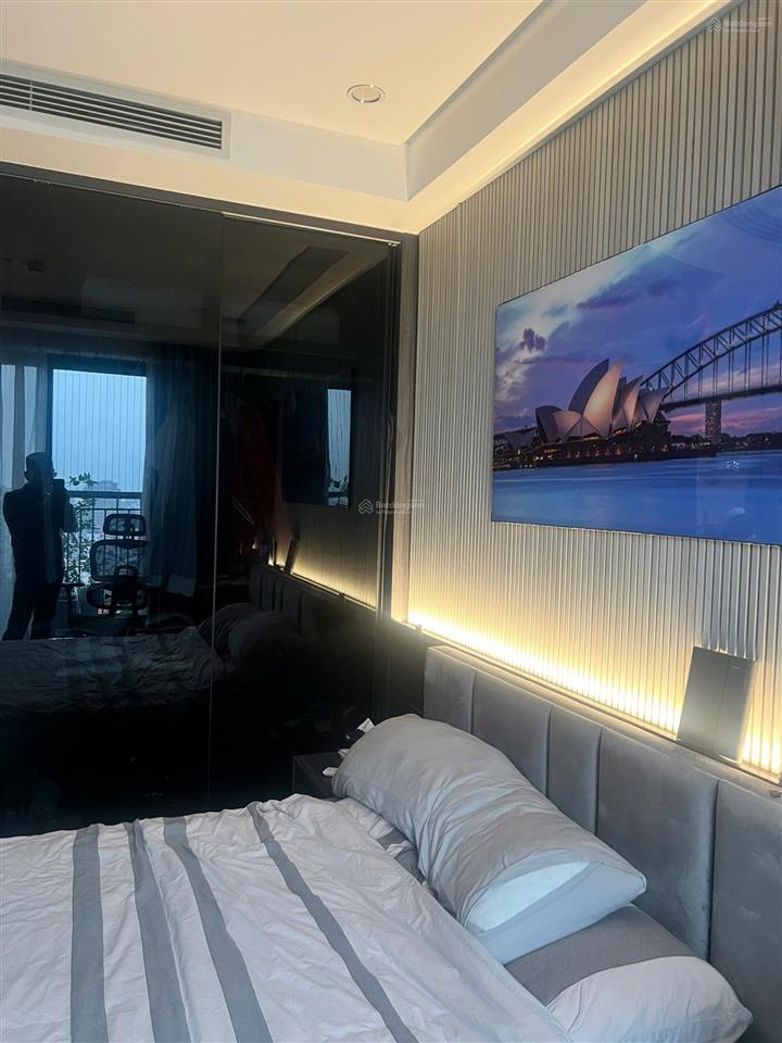 Bán căn hộ tầng cao nội thất nhập khẩu 113m2 3pn chung cư berriver. giá 11,1 tỷ bao thuế phí.