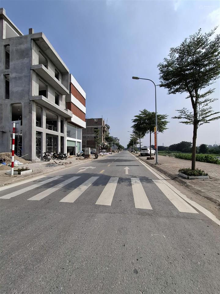 Thật 100%! bán nhanh lô đất đấu giá huỳnh cung  phan trọng tuệ 81m2 giá 16 tỷ sổ đỏ đầy đủ