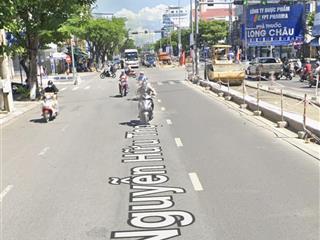 Bán nhà 3 tầng mt nguyễn hữu thọ gần sân bay gần cầu rồng đang có dòng tiền 30tr/ tháng