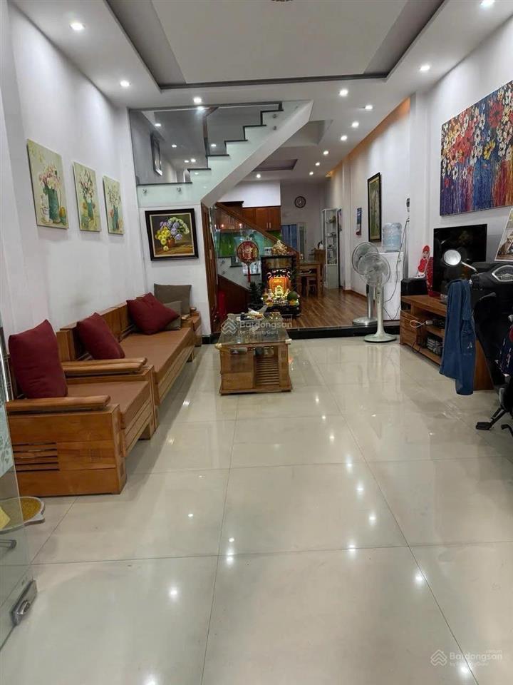 Bán nhà 3 tầng mt bùi thị xuân sơn trà cách biển mỹ khê 3 phút .