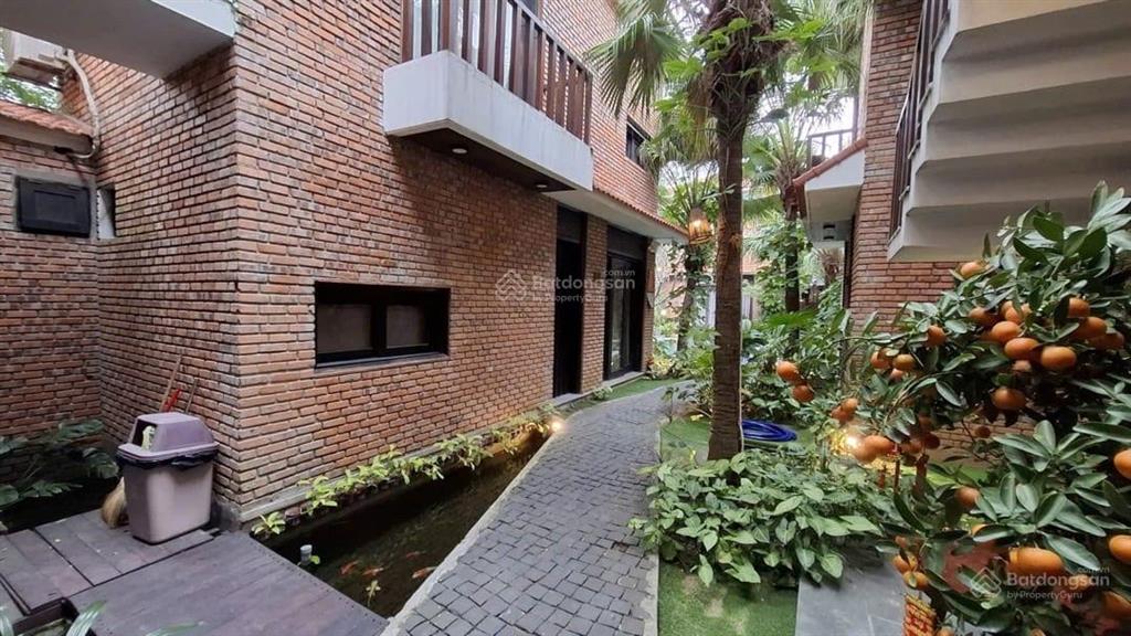 Villa & apartment chế lan viên dòng tiền 3 tỷ / năm .