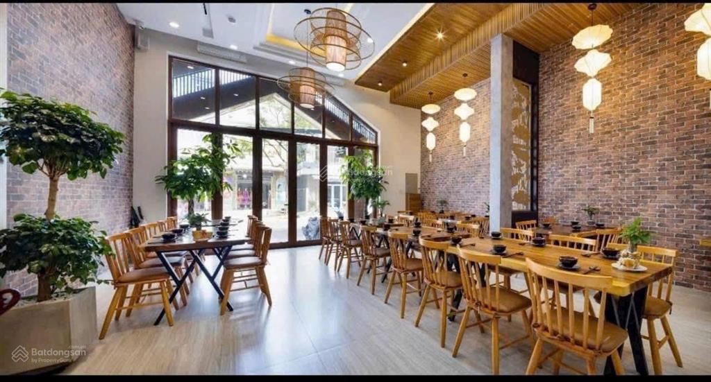 Nhà 4 tầng mt tiểu la gần đường 2/9 phù hợp kinh doanh , cho thuê .