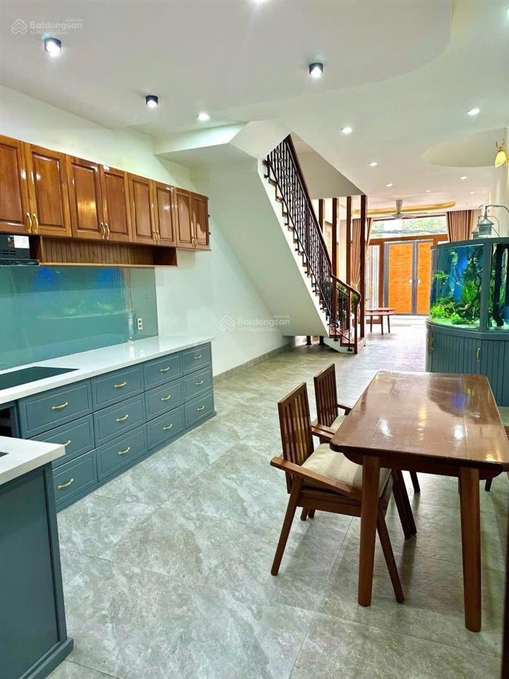 Nhà 3 tầng mt tô hiệu hoà minh liên chiểu gần biển nguyễn tất thành .