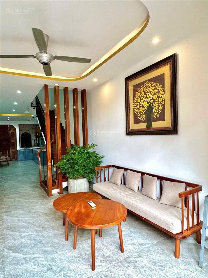 Nhà 3 tầng mt tô hiệu hoà minh liên chiểu gần biển nguyễn tất thành .