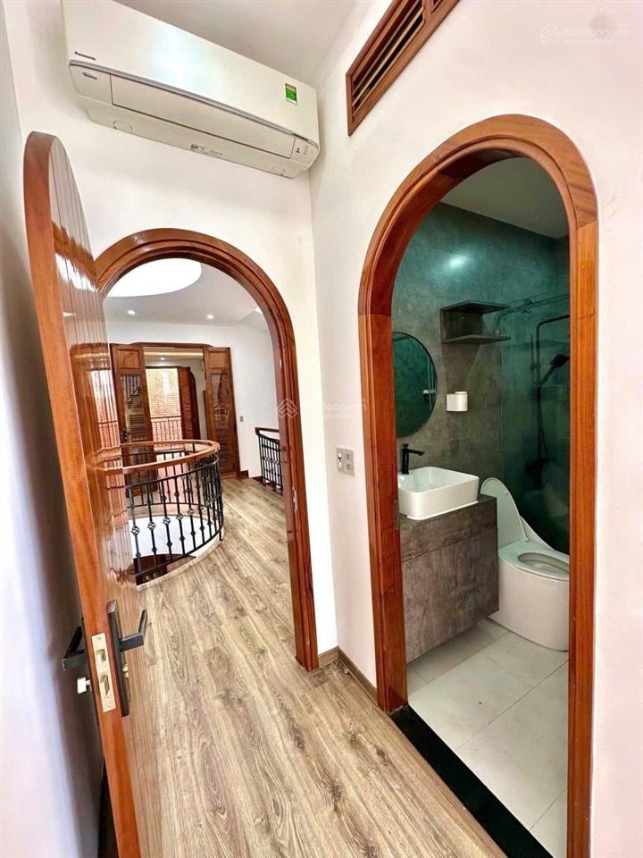 Nhà 3 tầng mt tô hiệu hoà minh liên chiểu gần biển nguyễn tất thành .