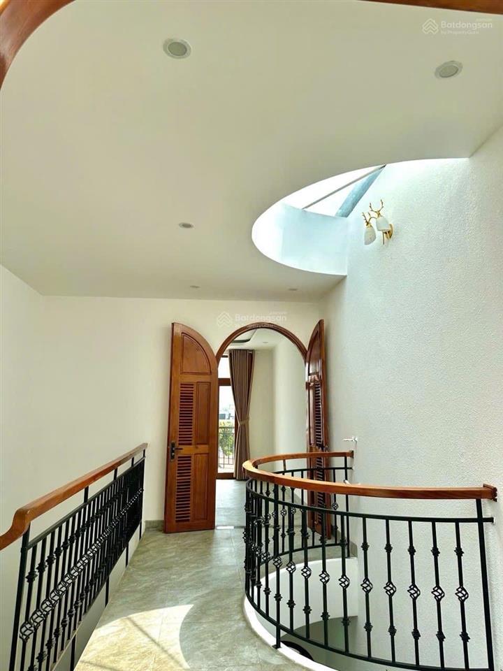 Nhà 3 tầng mt tô hiệu hoà minh liên chiểu gần biển nguyễn tất thành .