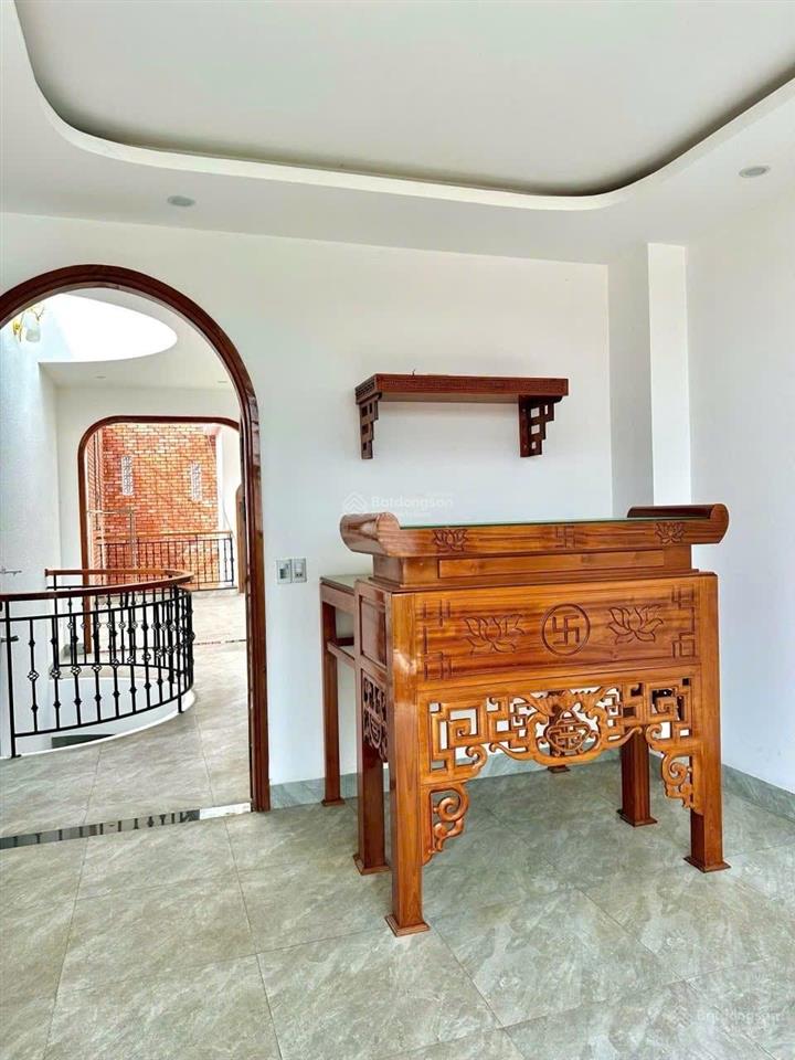 Nhà 3 tầng mt tô hiệu hoà minh liên chiểu gần biển nguyễn tất thành .
