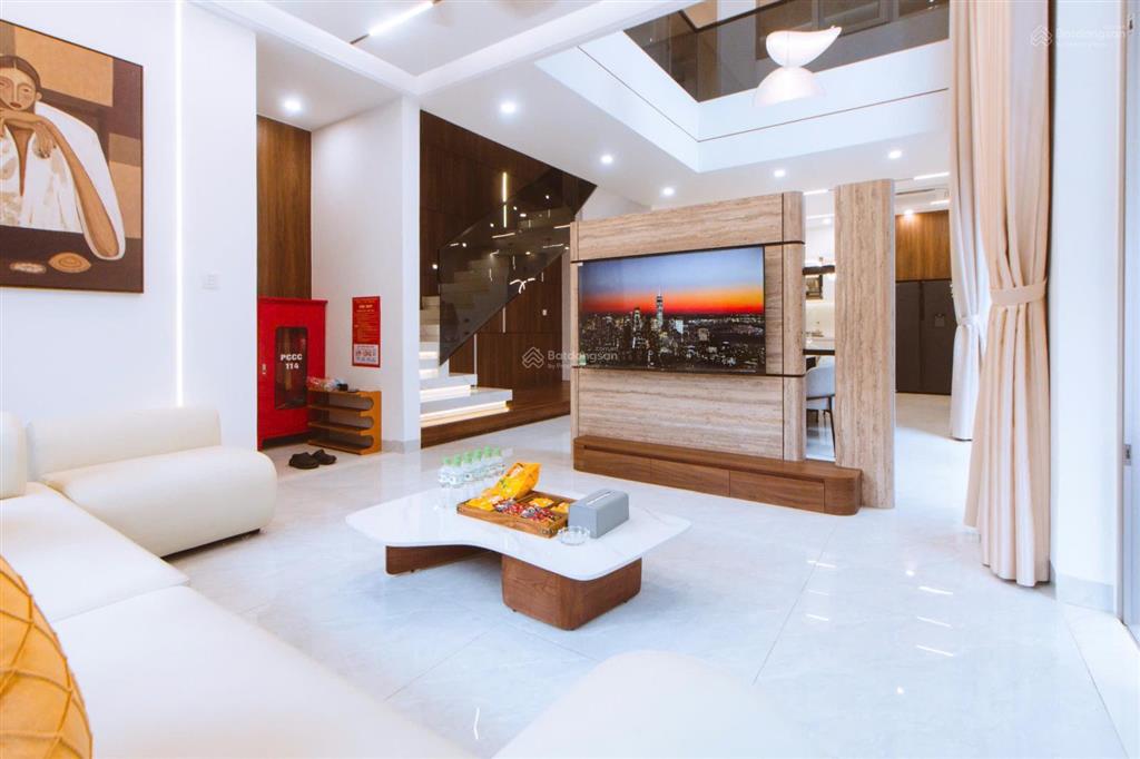 Villa tô hiến thành gần biển mỹ khê doanh thu 200tr/ tháng