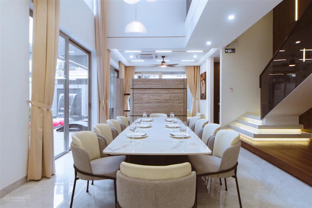 Villa tô hiến thành gần biển mỹ khê doanh thu 200tr/ tháng