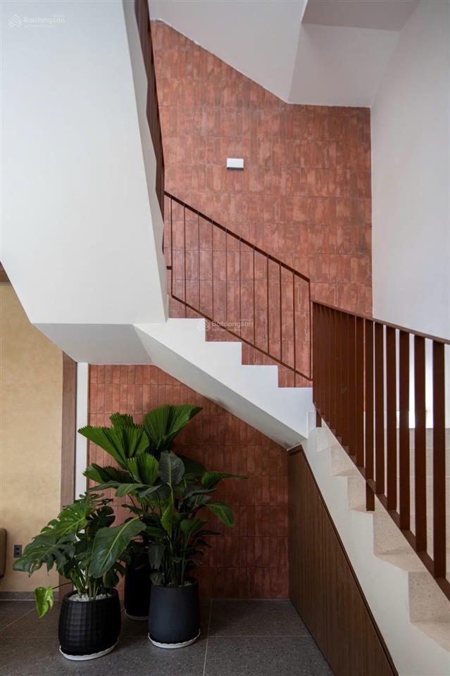 Villa 2 mặt tiền siêu gần biển, dòng thu 110tr/tháng.