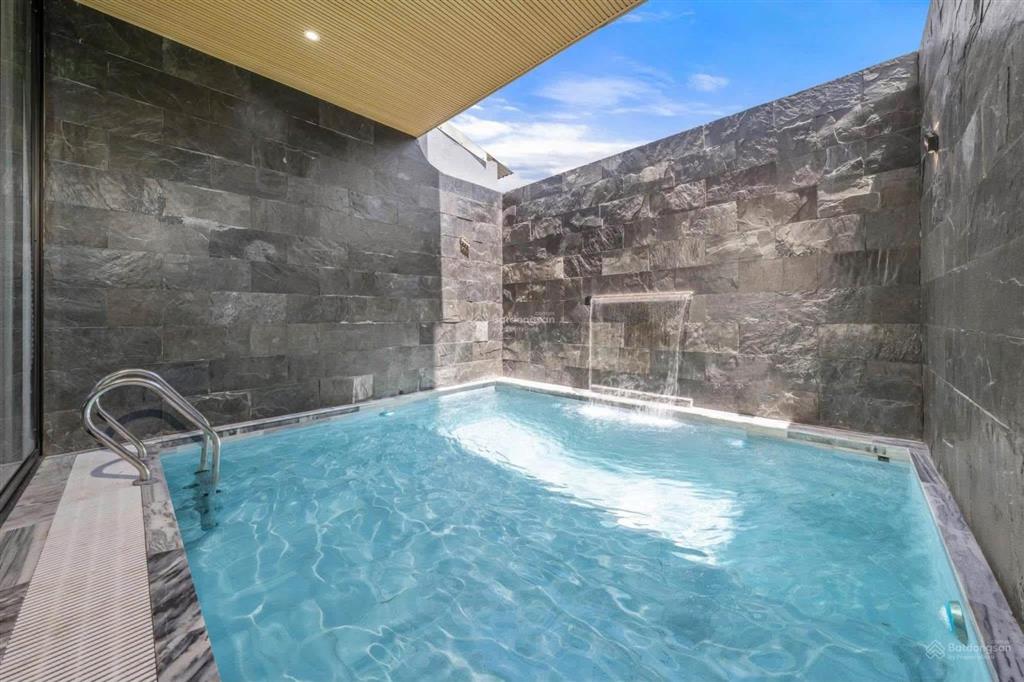 Villa hồ bơi gần biển tân trà đang có dòng tiền, giá chỉ hơn 7 tỷ