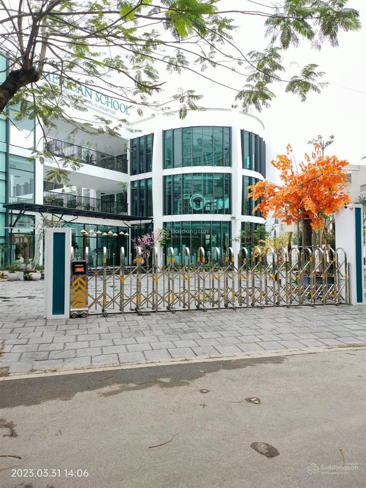 Cho thuê biệt thự vạn phúc hà đông, 165m2, mt 10m, 3,5 tầng hoàn thiện đẹp, giá cho thuê siêu rẻ