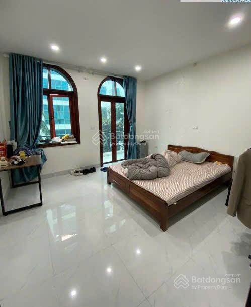 Cần bán nhà 6 tầng liền kề vạn phúc dt 80m2, mt 5m, nhà có tầng hầm, thang máy