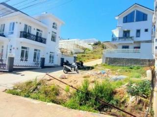 Đất đẹp chính chủ 200m2 tại nam hồ, p11, đà lạt, view thoáng, ô tô vào tận nơi, sổ đỏ sẵn sàng