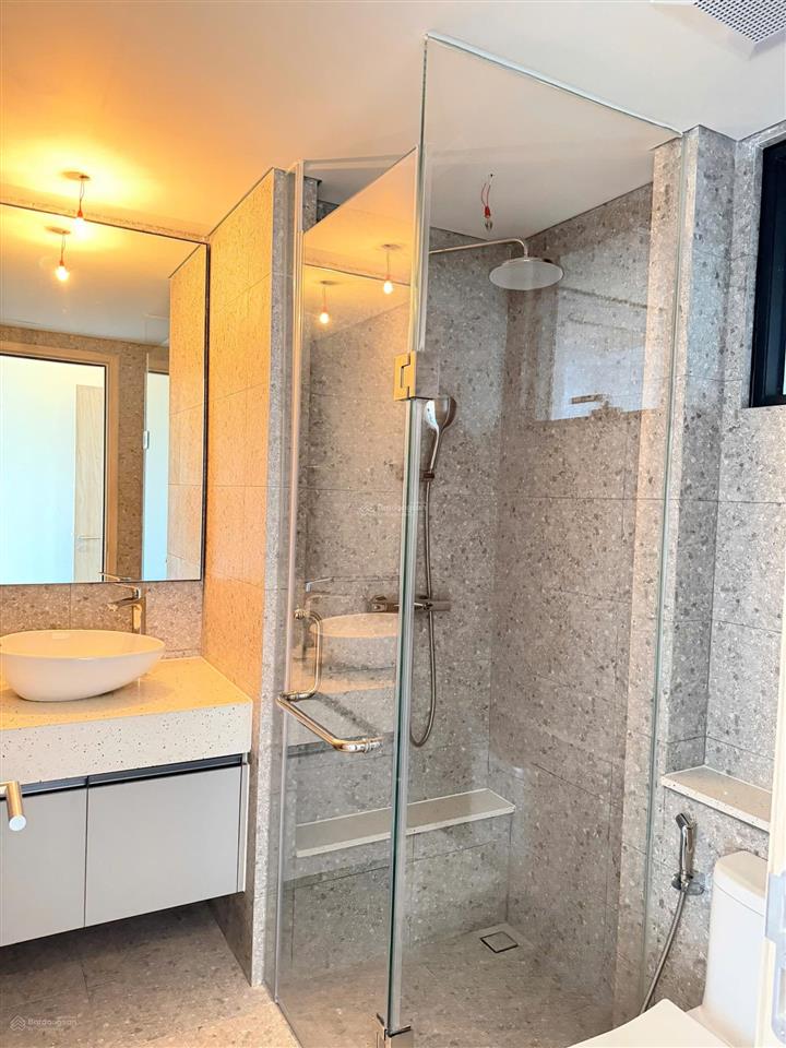 Cho thuê căn hộ 2n2w hướng đông nam 62m giá 8,5 triệu/tháng