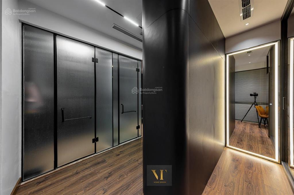 Cc bán sh 75m2, view công viên, đường 25m, 2 mặt tiền, full nội thất cđt tại the manor nguyễn xiển!