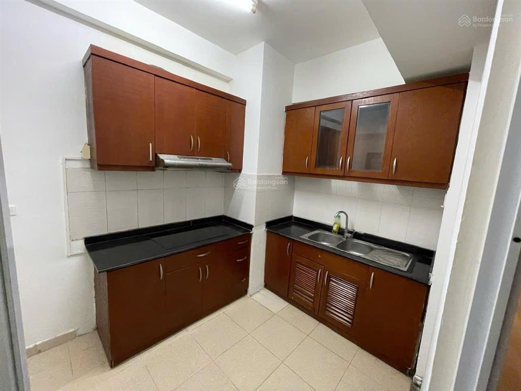 Chủ cho thuê căn hộ 130m² tầng trung tại tòa nhà sông đà 131 trần phú hà đông.