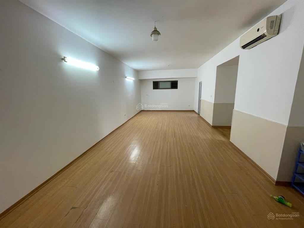 Chủ cho thuê căn hộ 130m² tầng trung tại tòa nhà sông đà 131 trần phú hà đông.