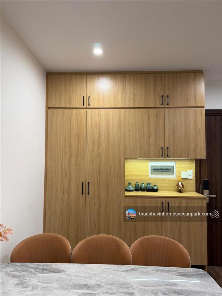 Cho thuê 3pn zurich nhà mới 100%, hướng đông nam view thoáng, giá chỉ 15tr/tháng tại ocean park