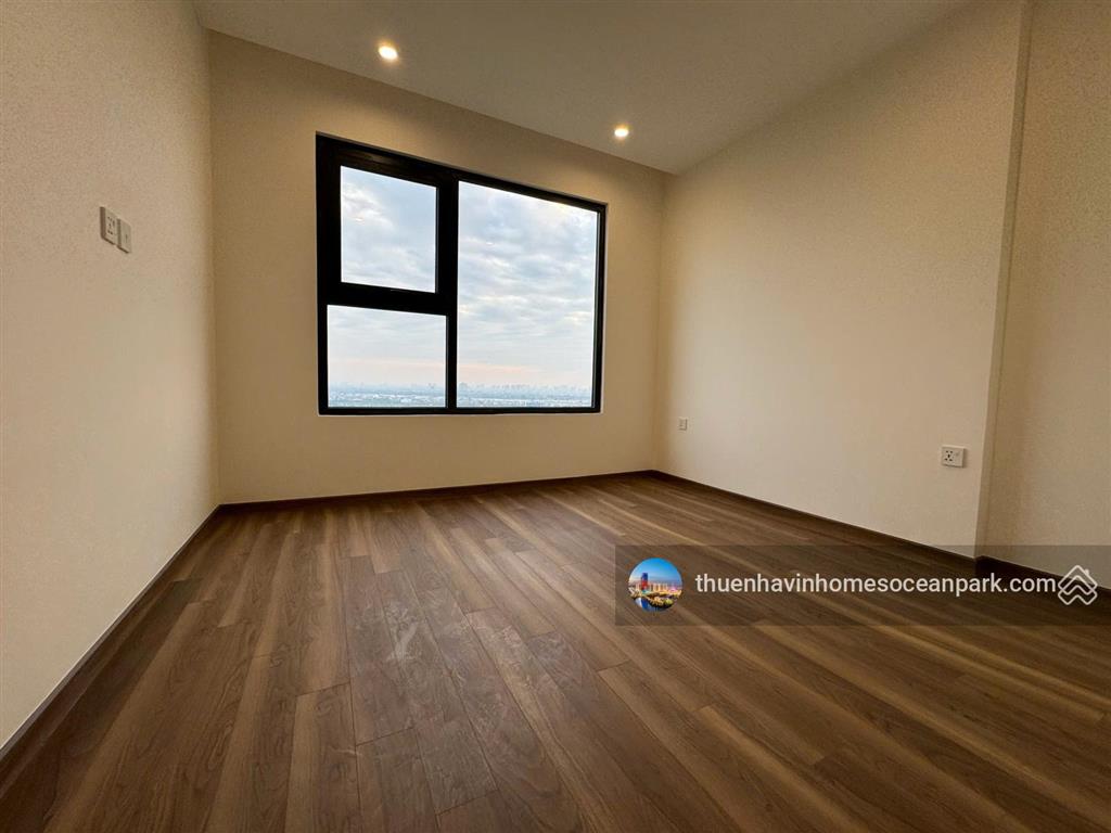 Cho thuê 3n gần 100m đồ nguyên bản cđt có tủ bếp, giá thuê chỉ 10tr/tháng tại phân khu zurich