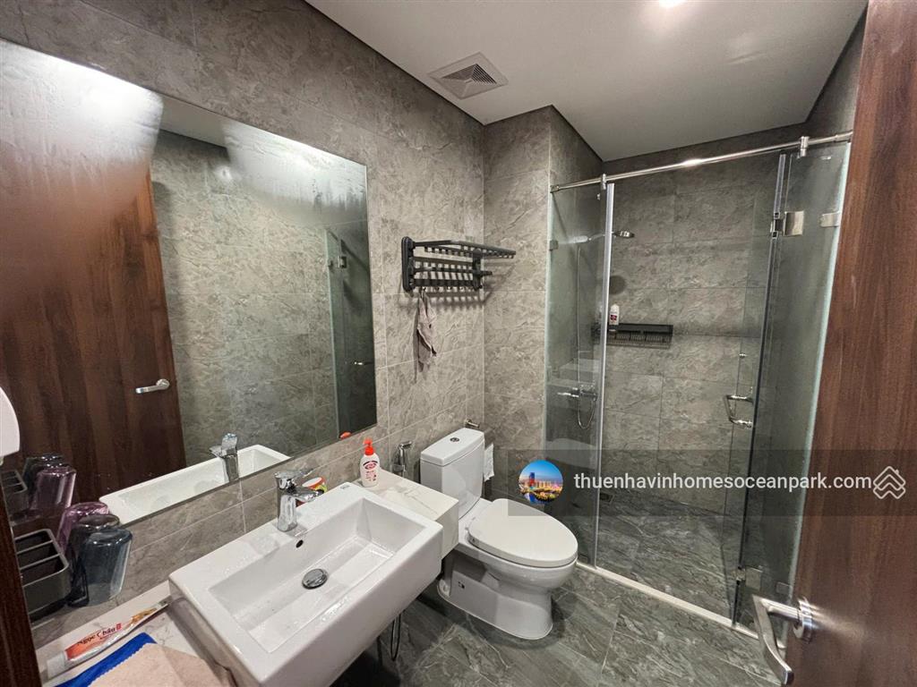 Cho thuê 3pn zurich full đồ, nhà mới, hướng đn view thoáng, sẵn slot ô tô, giá chỉ 15tr/tháng