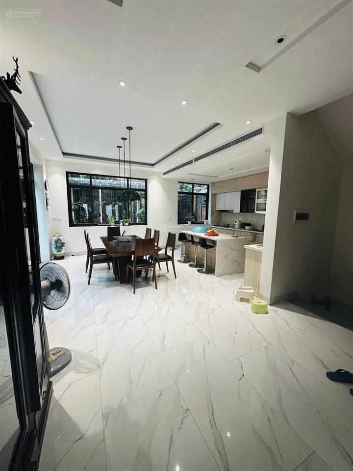 Cần bán nhanh biệt thự võ chí công 210m2 4t  mt 13m kinh doanh gần hồ tây  48,5tỷ có thương lượng