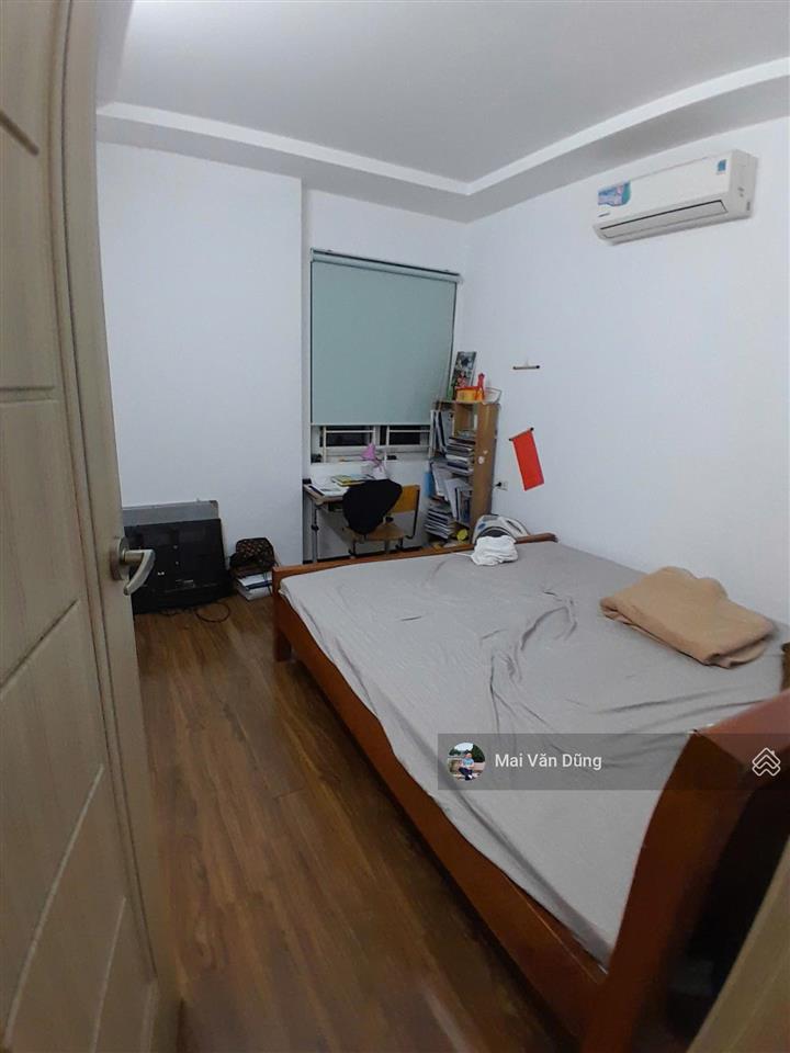 Chuyển nhượng căn chung cư 3 ngủ việt hưng, giá chỉ 4.5 tỷ.