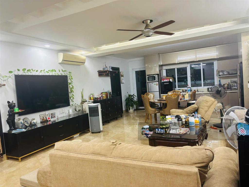 Chuyển nhượng căn hộ 160m, green house, đối diện trường marie curie long biên