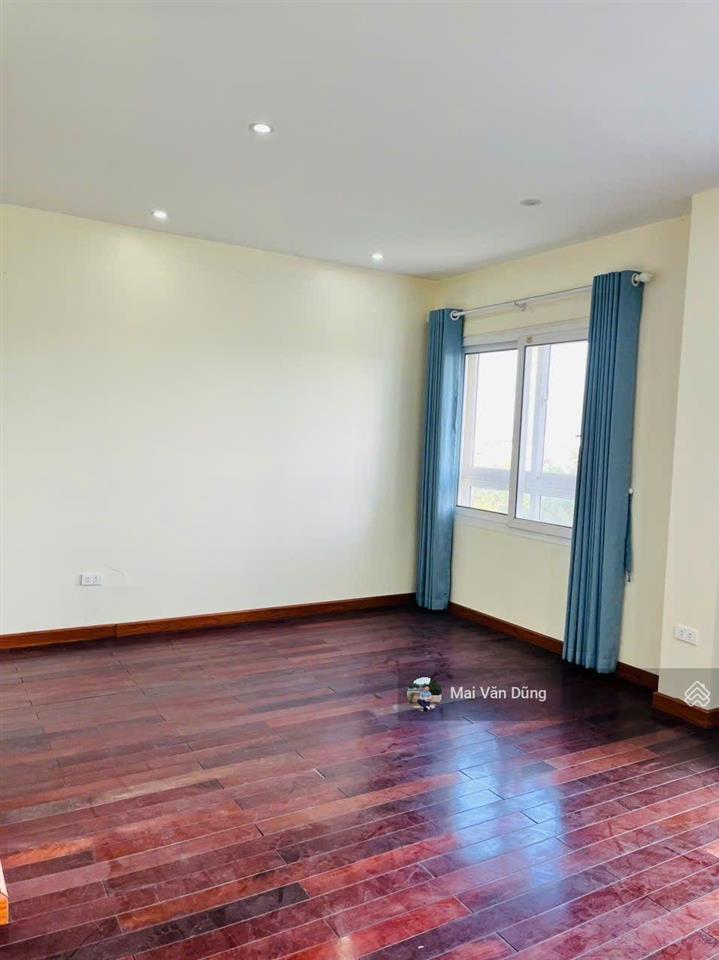 Bán căn chung cư happy house, gần 100m, 3 ngủ, 2wc, ban công đông nam view vinhomes