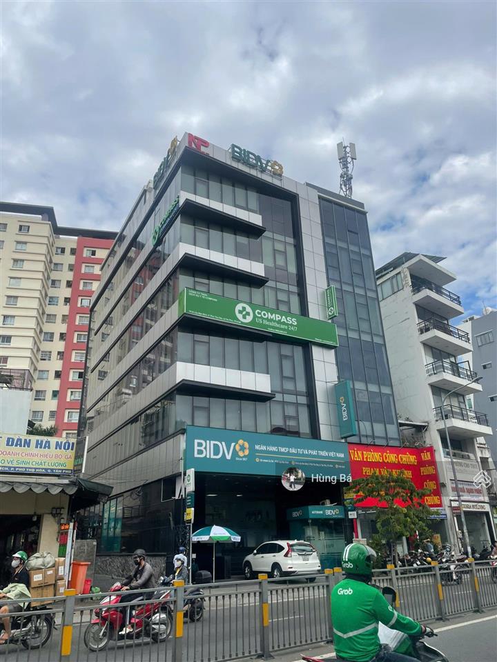 Giá cực sốc! bán tòa nhà hầm 7 tầng mặt tiền cộng hòa, dt 11 x 25m  hđt 260 triệu. giá 82 tỷ