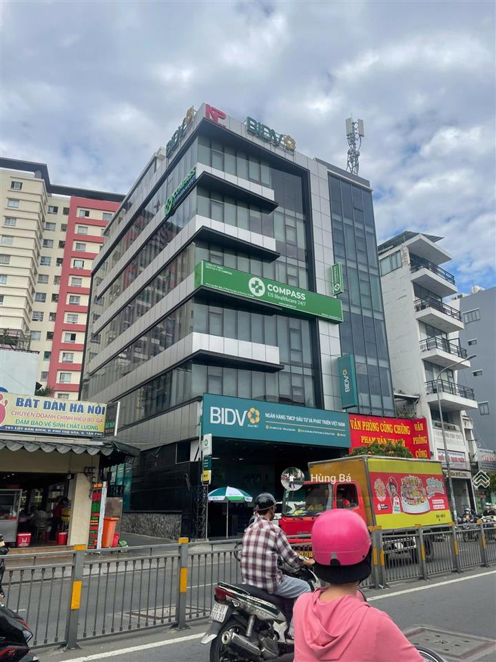 Giá cực sốc! bán tòa nhà hầm 7 tầng mặt tiền cộng hòa, dt 11 x 25m  hđt 260 triệu. giá 82 tỷ