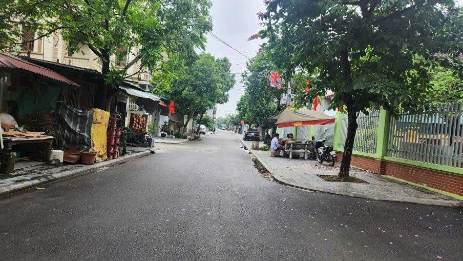 Nhỉnh 4 tỷ, lô GÓC đường thông Ô TÔ vào đất. Nam Hồng, Đông Anh 