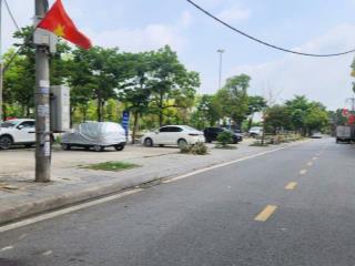 Bán nhà khu đấu giá Kim Chung, Thiên Lộc. Vỉa hè 5m, đi bộ ra trường học, công viên
