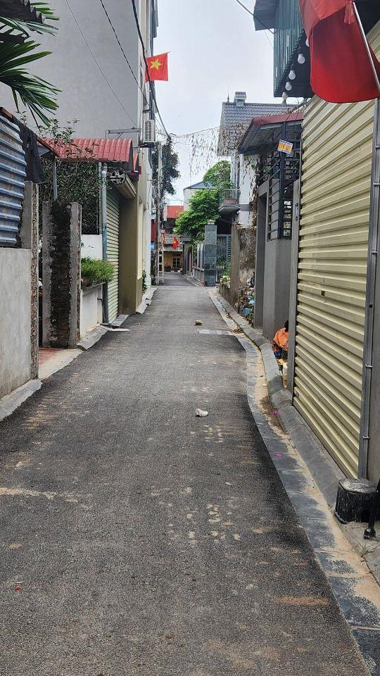 Nhỉnh 3 tỷ ô tô vào đất, đi bộ ra công viên Nam Hồng, Đông Anh 