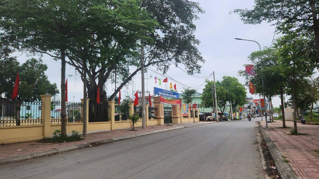Nhỉnh 3 tỷ ô tô vào đất, đi bộ ra công viên Nam Hồng, Đông Anh 
