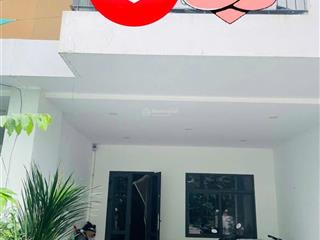 Cho thuê nhà liền kề kdc hưng phúc, tam bình, thủ đức  đường 20m, đậu xe hơi trong nh