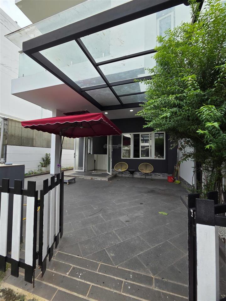 Cho thuê nhà phố melosa garden, 25 triệu vnd, 300m2, 3pn, 4wc, hàng hiếm tại quận 9, hcm