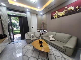 Cho thuê biệt thự lucasta villa, 35 triệu, 300m2, 4pn, 5wc