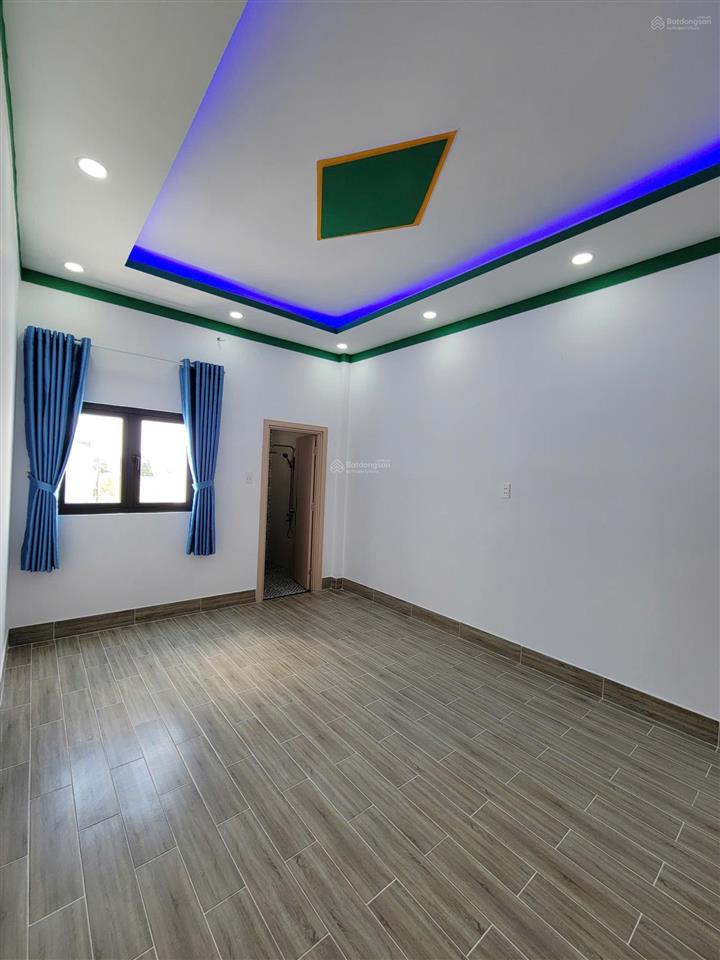 Bán nhà 1 trệt 1 lầu ngay ngã ba mỹ hạnh cách tl824 150m