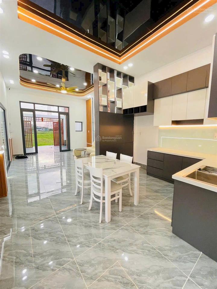 Bán căn nhà vườn 6x26 3 pn 2wc shr hoàn công 2,35 tỉ