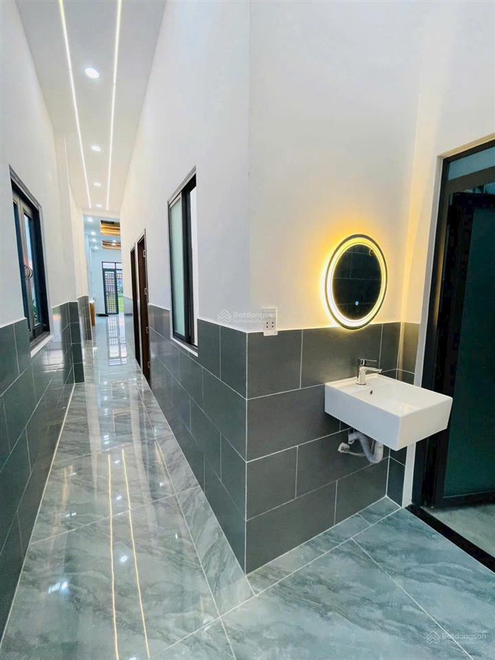 Bán căn nhà vườn 6x26 3 pn 2wc shr hoàn công 2,35 tỉ