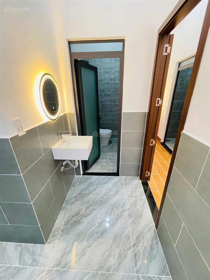 Bán căn nhà vườn 6x26 3 pn 2wc shr hoàn công 2,35 tỉ