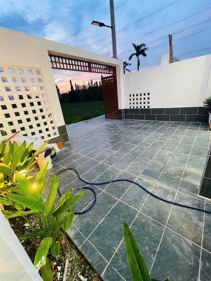 Bán căn nhà vườn 6x26 3 pn 2wc shr hoàn công 2,35 tỉ