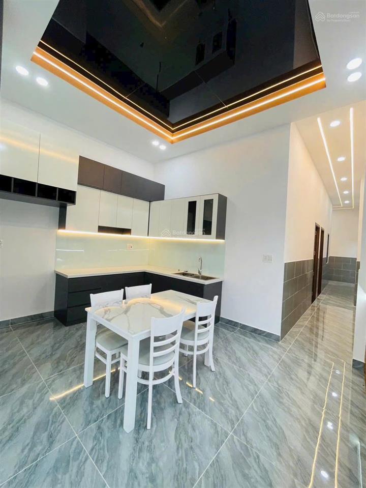 Bán căn nhà vườn 6x26 3 pn 2wc shr hoàn công 2,35 tỉ